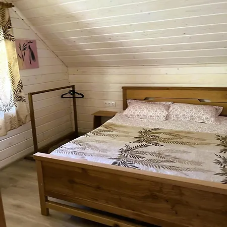 Apartment маєток ярини